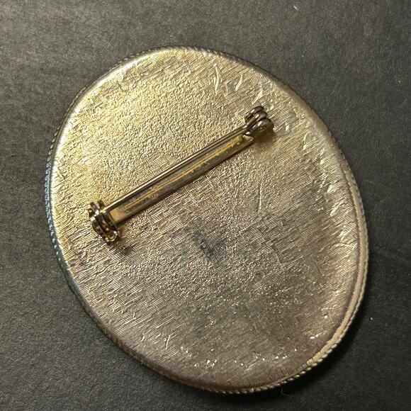 Vintage 70's Hand Painted Roses Blue Yellow Porcelain Brooch - Picture 2 of 3